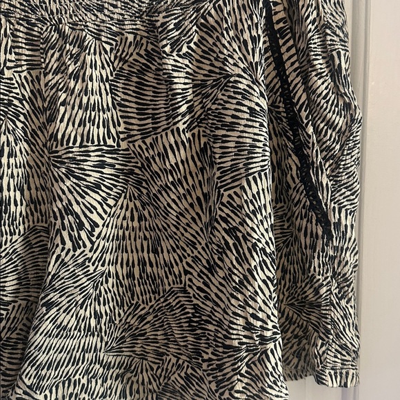 Three Dots Women's Printed Pull On Printed Shorts Beige Size XL - Picture 4 of 6